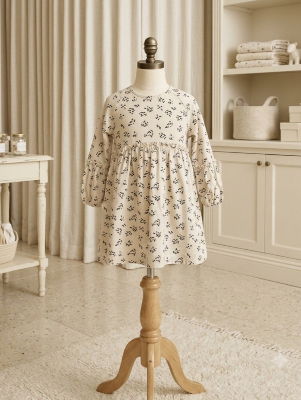 Chelsea & Violet Size 4T Cream Floral Long-Sleeve Dress
